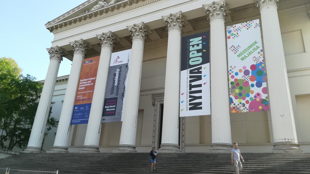 005-REACH banner at Hungarian National Museum